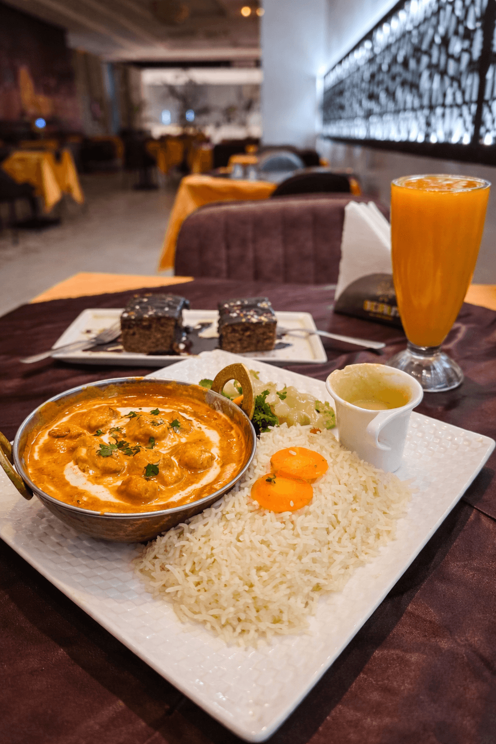 Chicken curry (with rice and salad)